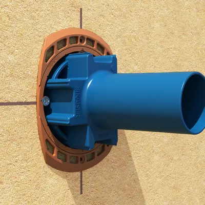 Das Setzwerkzeug (Art.-Nr. 1090-22) unter leichtem Druck bis zum Anschlag   in die Dose führen. Schwenkschneiden müssen vollständig ausfahren.