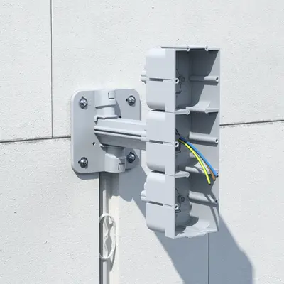 For multiple combinations, cut out the side separator walls and connect the one-gang boxes.