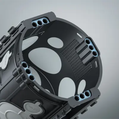 ...Geräteschrauben in die 4 x 3 Schraubdome für maximale Flexibilität.