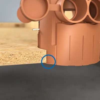 Sollevare la Quickbox® Wood fino ad avere le linguette a filo del pannello.