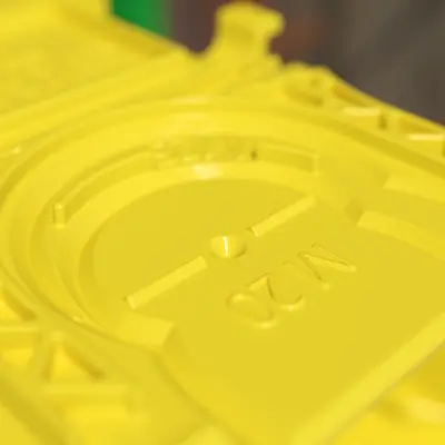 The integrated centre marks in the area of the conduit entries ensure a secure positioning of the entry without slipping.