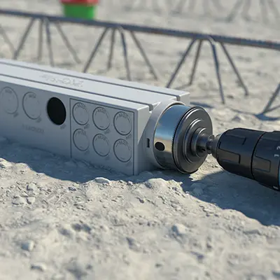 The side entries Ø 40 mm to Ø 63 mm can be drilled out using a hole saw.