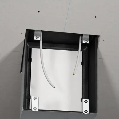 Inserire la scatola nell‘apertura d‘installazione.