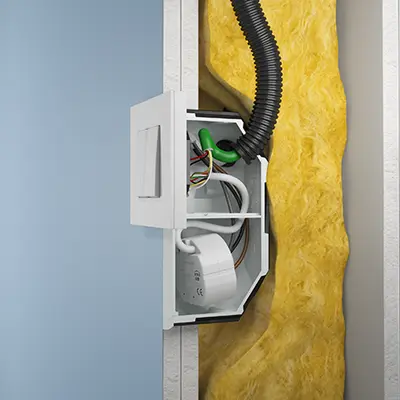 La boîte électronique offre de l’espace pour toutes les installations imaginables, p. ex. les actionneurs KNX, les relais pour persiennes, les modules d’alarme, etc.