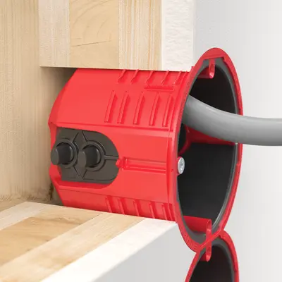 Fixation optimale grâce aux nervures de serrage, même en cas de tôlerie supplémentaire en placoplâtre.