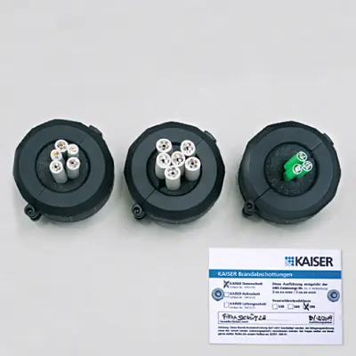 Le cloisonnement pour boîtiers DS 90 / 74 mm permet le passage de conduites séparées ou de torons jusqu’à 6 conduites à 5 x 2,5².