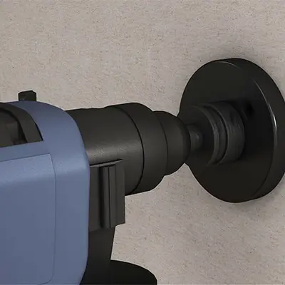 Installationsöffnung Ø 83 mm mit einem Fräser (z. B. Bi-Metall-Fräser Art.-No. 1082-84) erstellen.