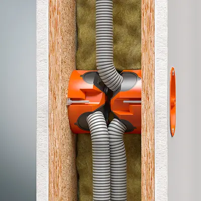 Le coudage du conduit à 90° est facile avec des constructions murales minces ou au niveau de l'installation.