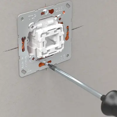 Easy-to-fit device fixing thanks to +/- screw.