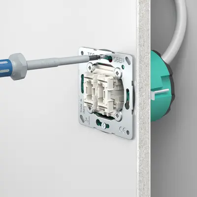 Secure the installation accessory with the device screws.