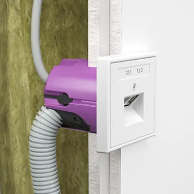 ...où l'alimentation se fait par des câbles NYM et des conduits d'installation jusqu'à Ø 25 mm et donc la connexion correcte est toujours donnée.