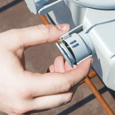 The combination conduit entry can be opened simply by hand. If necessary, conduit entries that have already been opened can simply be closed again.