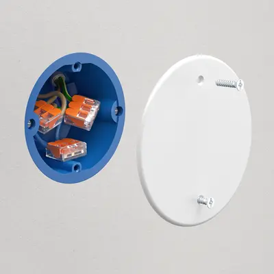 Avec le couvercle d'insonorisation, le boîtier peut servir également de boîte de dérivation.