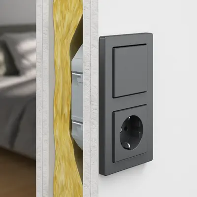 The electronics box can also be used as a double box, e.g. for switch and socket combinations.