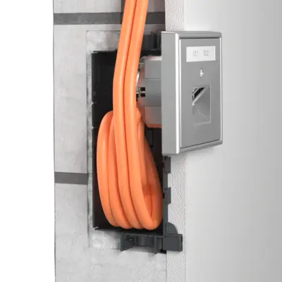 For communication equipment, the box volume is ideal for accommodating cable reserves.
