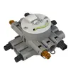 - Toepasbaar in holle plafondconstructies.
- Geschikt voor rachelplafonds en metalstudplafonds.
- Connectoren van Wago-Winsta RD
- Voorzien van 1x voeding (male zwart), 2x schakelaar (female bruin), 1x lichtpunt op centraaldoosdeksel.