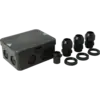 - Kabeldoos AK2 IP65 met gecombineerde breekpoorten voor M20 en M25 invoeren.
- 3 stevige nylon (PA) diafragma wartels en contramoeren M25 (klembereik: Ø 10 - 17 mm) en een snelbevestigingsschroef AKB16 M20 meegeleverd per kabeldoos.
- Snelle bevestiging op stalen montageplaten van kabelgoten mogelijk, met meegeleverde snelbevestigingsschroef AKB16-M20.
- De combipoorten M20/M25 bieden de mogelijkheid om zowel dunne als dikke kabels in de doos te combineren. De wartel M20 dient men in dat geval met bijpassende contramoer te bevestigen in de dooswand.
- Meer lasruimte voor toepassingen met stugge kabels, bijvoorbeeld voor overgangen van grondkabel naar standaard YmvK-kabel of voor kabels met dikkere aderdoorsneden.
- Deksel voorzien van vaste afdichting en afdichtdoppen.
- Deksel met kliksluiting.