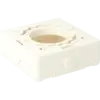 - Voorzien van 3 buisinvoeren 16 mm met makkelijk uitbreekbare invoerpoorten.
- Toepasbaar op ronde en vierkante centraaldozen, inbouwdozen en Perilexdozen.
- Geschikt voor montage van een enkelvoudige wandcontactdoos.
- Afmetingen: 90 x 90 x 34 mm.