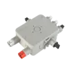 - Voorzien van 1x voeding (male rood), 1x voeding lichtpunt (male wit), 2x lichtpunt aansluiting (female wit).
- Attema connectoren Installeren 2.0.