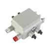 - Voorzien van 1x voeding (male rood), 1x voeding lichtpunt (male wit), 3x lichtpunt aansluiting (female wit).
- Attema connectoren Installeren 2.0.